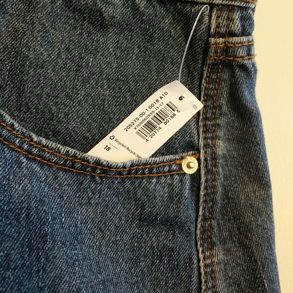 Old Navy Raw Hem Mini Jean Skirt - Picture 2 of 6
